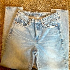 Size 4 Old Navy OG straight leg distressed jeans. Excellent condition